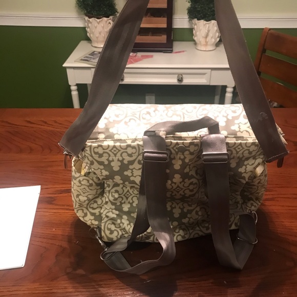 Petunia Pickle Bottom Diaper Bag - Picture 5 of 6